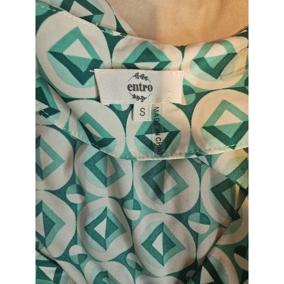 🩷💜Entro Green & White Puff Sleeve Mini Dress – Size Small🩷💚 - Picture 7 of 8